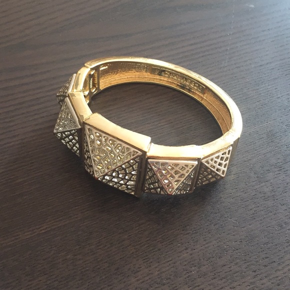 BCBG bracelet - Picture 2 of 2